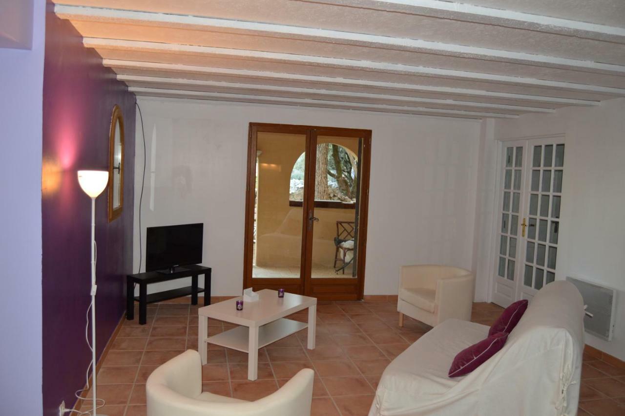 Villa Asunda B&B Spa & Sauna, Chambres D'Hotes Saint-Maximin-la-Sainte-Baume Exterior photo